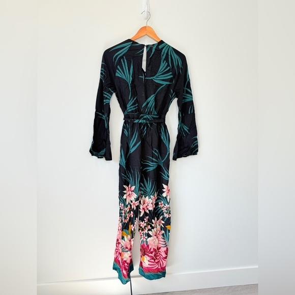 Billabong Floral Long Sleeve Belted Jumpsuit with Pockets (S) - Picture 3 of 9